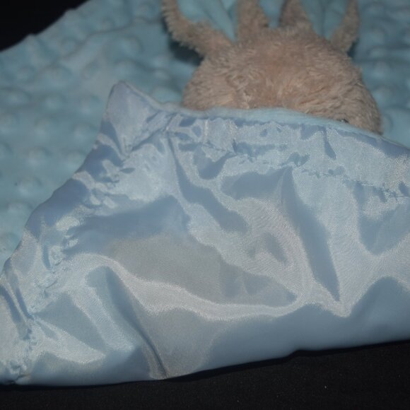 My first Easter security blanket bunny - Picture 4 of 4